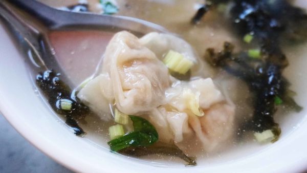 【台北美食】米粉湯-沒有店名沒有招牌的正統路邊攤美食小吃店