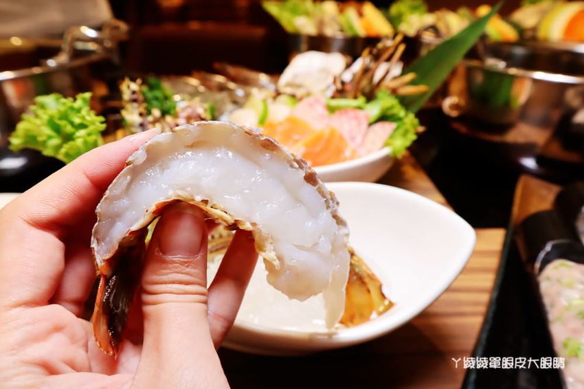 新竹巨城附近美食火鍋推薦香聚鍋物！一喝就上癮的火鍋湯頭，激推台灣優酪豬、手工香菜豬肉滑