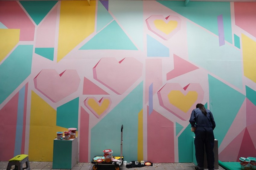 超級美的耶誕城～小朋友最愛的兒童小火車、變色迷宮、耶誕溜滑梯、卡納赫拉星星廊道、馬卡龍愛心塗鴉、五條光廊任你拍！