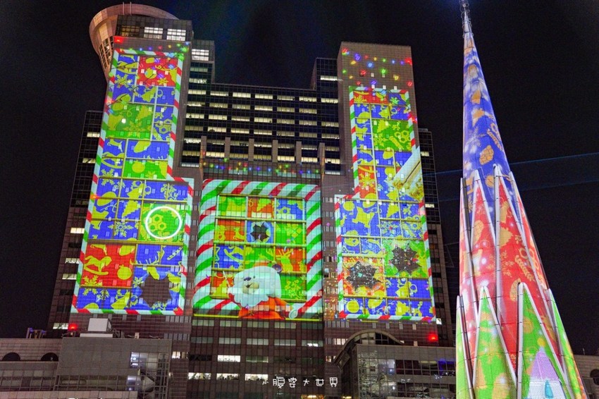 超級美的耶誕城～小朋友最愛的兒童小火車、變色迷宮、耶誕溜滑梯、卡納赫拉星星廊道、馬卡龍愛心塗鴉、五條光廊任你拍！