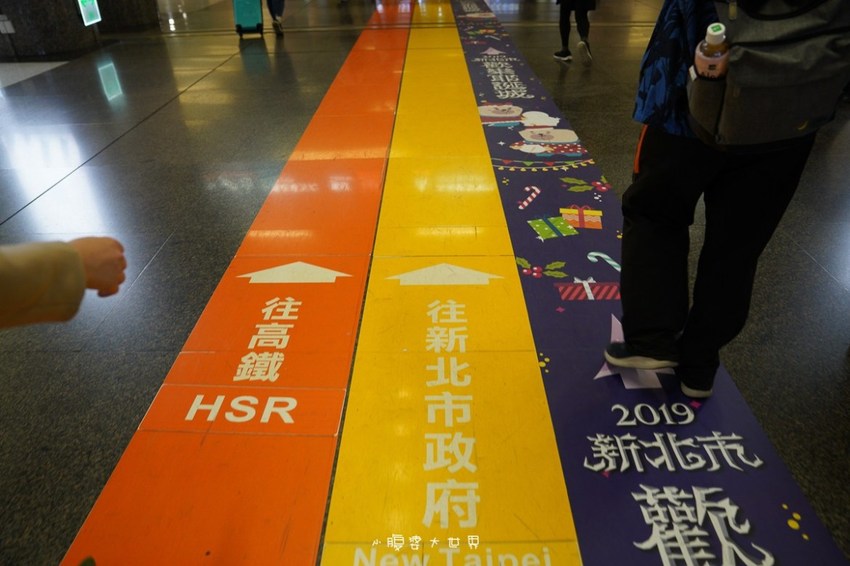 超級美的耶誕城～小朋友最愛的兒童小火車、變色迷宮、耶誕溜滑梯、卡納赫拉星星廊道、馬卡龍愛心塗鴉、五條光廊任你拍！