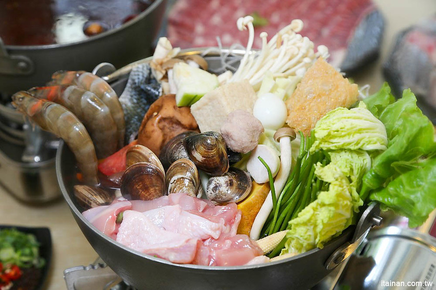 台南火鍋｜森鑶鍋物~南科聚餐新選擇!很超值的超彭湃火鍋!高CP值、單點共鍋、套餐個人鍋都可以! - 台南好Food遊