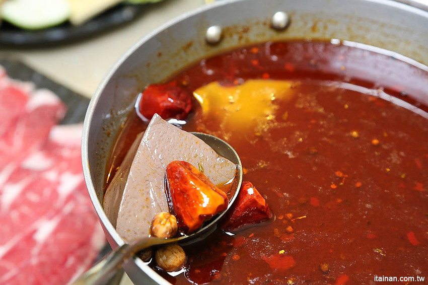 台南火鍋｜森鑶鍋物~南科聚餐新選擇!很超值的超彭湃火鍋!高CP值、單點共鍋、套餐個人鍋都可以! - 台南好Food遊