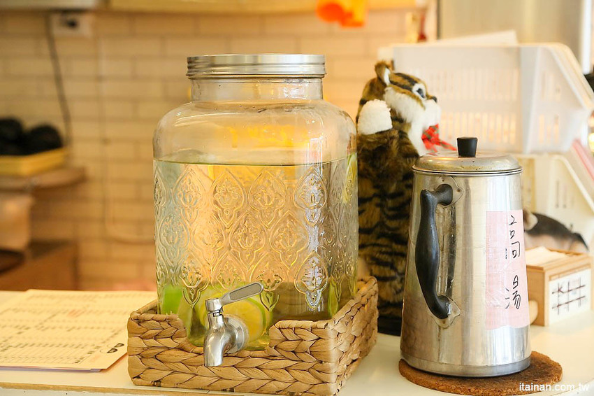 台南火鍋｜森鑶鍋物~南科聚餐新選擇!很超值的超彭湃火鍋!高CP值、單點共鍋、套餐個人鍋都可以! - 台南好Food遊