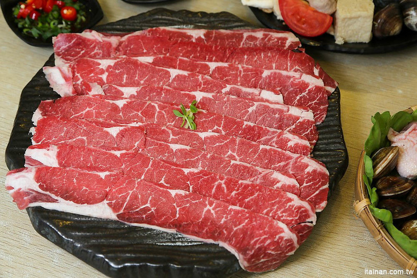 台南火鍋｜森鑶鍋物~南科聚餐新選擇!很超值的超彭湃火鍋!高CP值、單點共鍋、套餐個人鍋都可以! - 台南好Food遊