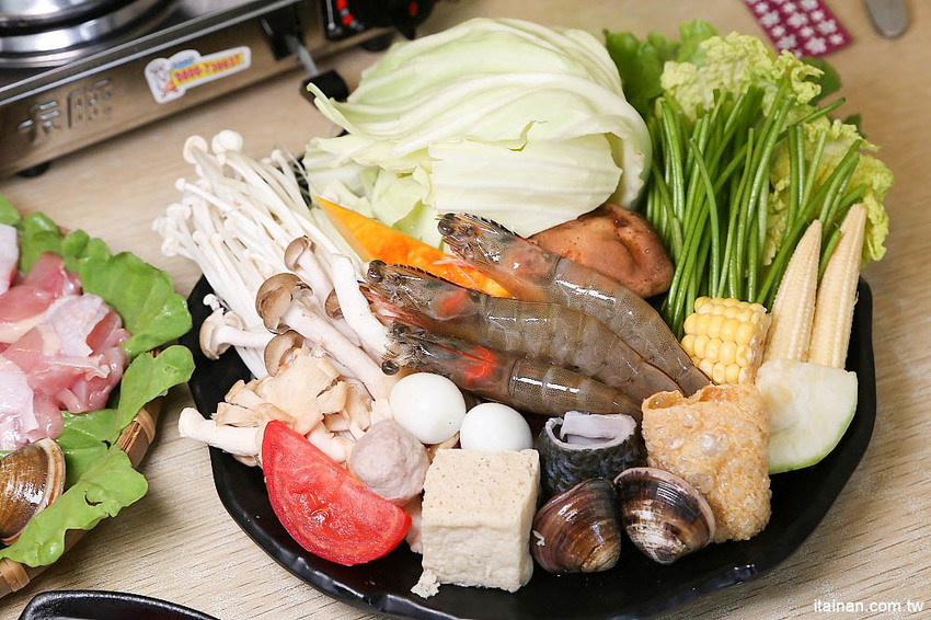 台南火鍋｜森鑶鍋物~南科聚餐新選擇!很超值的超彭湃火鍋!高CP值、單點共鍋、套餐個人鍋都可以! - 台南好Food遊