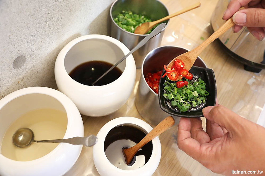 台南火鍋｜森鑶鍋物~南科聚餐新選擇!很超值的超彭湃火鍋!高CP值、單點共鍋、套餐個人鍋都可以! - 台南好Food遊