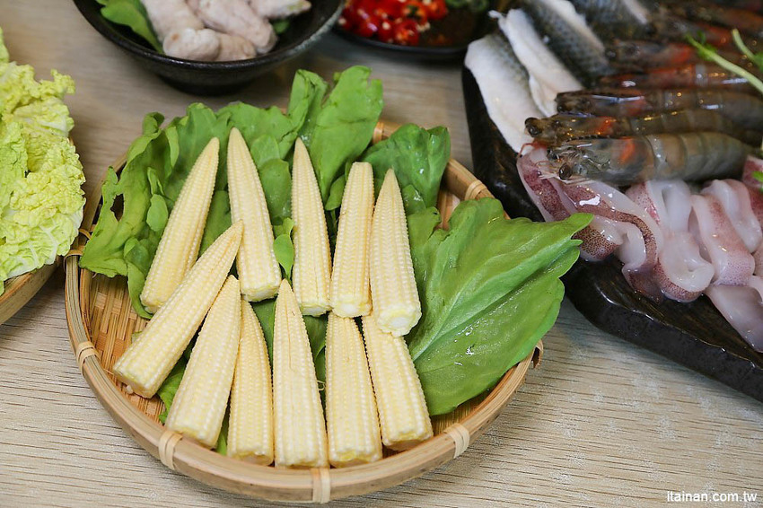 台南火鍋｜森鑶鍋物~南科聚餐新選擇!很超值的超彭湃火鍋!高CP值、單點共鍋、套餐個人鍋都可以! - 台南好Food遊