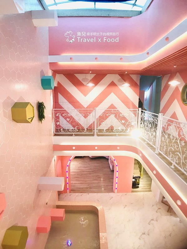 浮誇粉嫩版～兔子迷宮礁溪浴場｜午茶喔伊係，網美集散地，拍好拍滿真有趣 @魚兒 x 牽手明太子的「視」界旅行