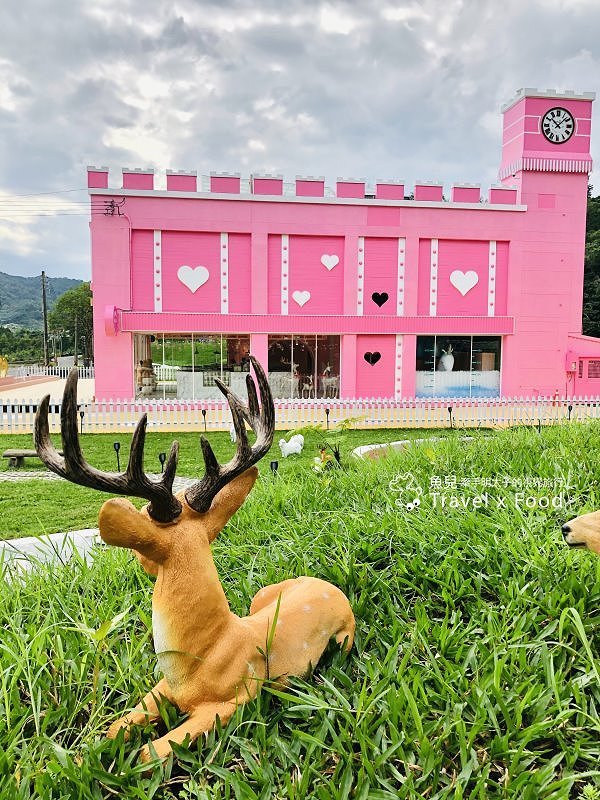 浮誇粉嫩版～兔子迷宮礁溪浴場｜午茶喔伊係，網美集散地，拍好拍滿真有趣 @魚兒 x 牽手明太子的「視」界旅行