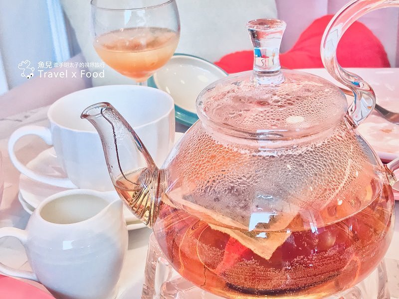 浮誇粉嫩版～兔子迷宮礁溪浴場｜午茶喔伊係，網美集散地，拍好拍滿真有趣 @魚兒 x 牽手明太子的「視」界旅行