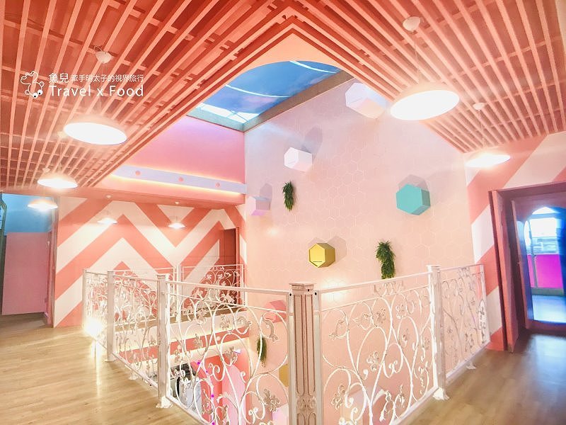 浮誇粉嫩版～兔子迷宮礁溪浴場｜午茶喔伊係，網美集散地，拍好拍滿真有趣 @魚兒 x 牽手明太子的「視」界旅行