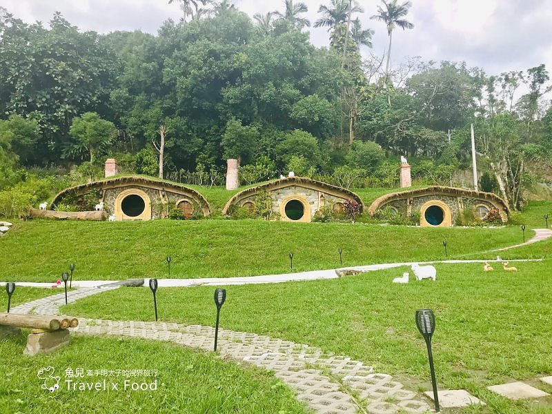 浮誇粉嫩版～兔子迷宮礁溪浴場｜午茶喔伊係，網美集散地，拍好拍滿真有趣 @魚兒 x 牽手明太子的「視」界旅行