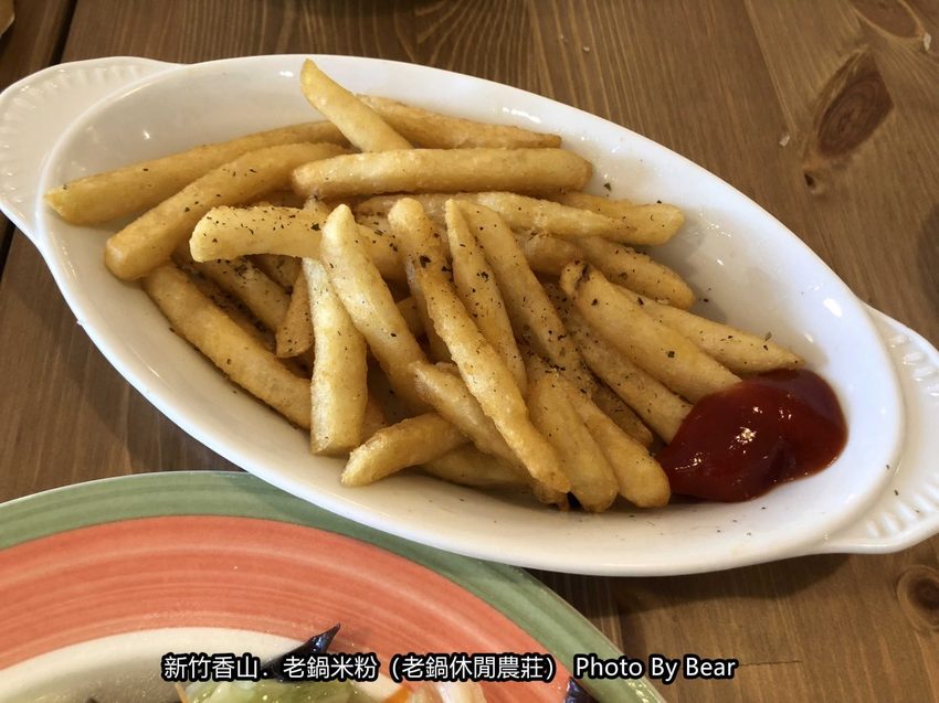 【新竹香山】「老鍋休閒農莊（百年老店/米粉DIY/親子共學手作體驗/田間生態觀察/沙坑.溜滑梯/十七公里海岸線末端）」