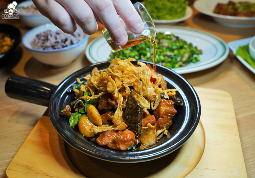 南部首間 時時香RICE BAR,新潮創意中式料理、聚餐推薦|高雄夢時代店 - 跟著尼力吃喝玩樂&親子生活