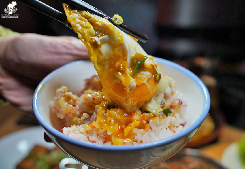 南部首間 時時香RICE BAR,新潮創意中式料理、聚餐推薦|高雄夢時代店 - 跟著尼力吃喝玩樂&親子生活