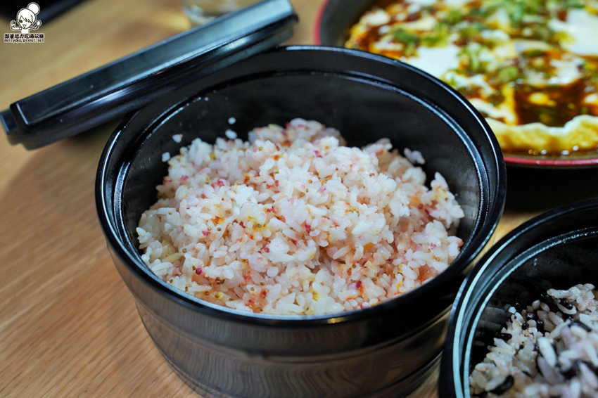 南部首間 時時香RICE BAR,新潮創意中式料理、聚餐推薦|高雄夢時代店 - 跟著尼力吃喝玩樂&親子生活