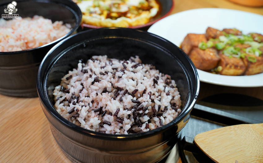 南部首間 時時香RICE BAR,新潮創意中式料理、聚餐推薦|高雄夢時代店 - 跟著尼力吃喝玩樂&親子生活