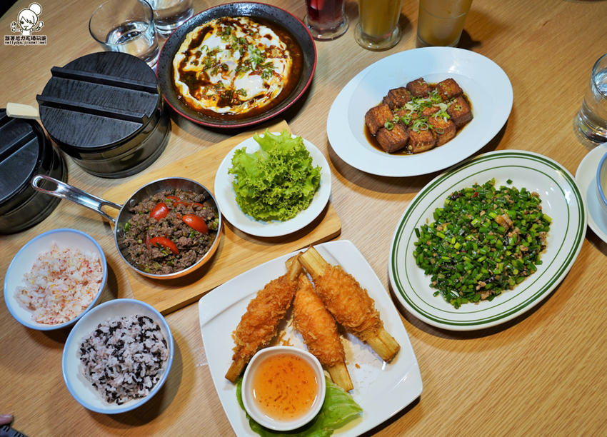 南部首間 時時香RICE BAR,新潮創意中式料理、聚餐推薦|高雄夢時代店 - 跟著尼力吃喝玩樂&親子生活