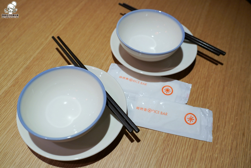 南部首間 時時香RICE BAR,新潮創意中式料理、聚餐推薦|高雄夢時代店 - 跟著尼力吃喝玩樂&親子生活