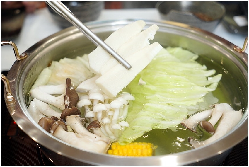 【台南善化】及水火鍋．嚴選在地食材入鍋，一等涼冬瓜檸檬、關廟麵、有機米飯吃到飽!