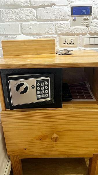 【旅店推薦】台北旅館必推，五鐵共構交通方便，吃喝選項超多，約