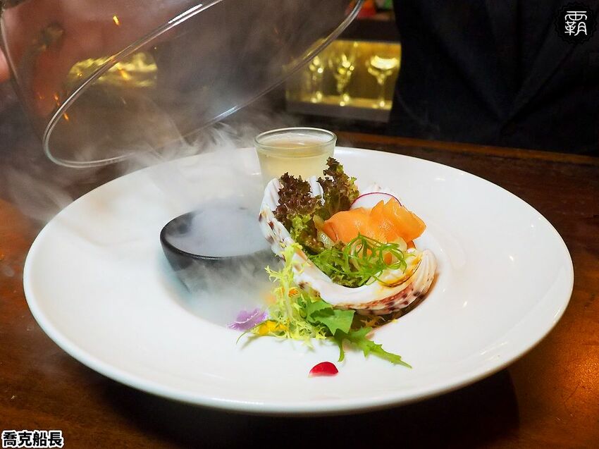 超隱密主題酒吧!Captain Joker 喬克船長,老茶酒配一夜干料理,還得找對方式才能進入~