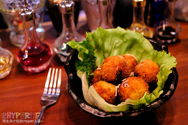 CaptainJoker,台中喝酒推薦,台中好吃酒吧,台中酒吧推薦,喬克船長 @強生與小吠的Hyper人蔘~