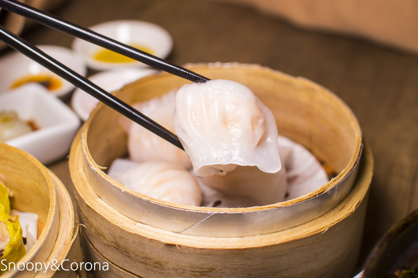 【台北美食】三創美食｜台北港式飲茶｜港點大師～季節限定鮮蒸大閘蟹、川味帶勁小龍蝦粉絲煲