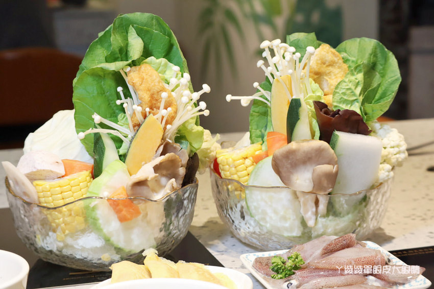 新竹巨城附近平價火鍋推薦鍋工館！單人鍋最便宜只要280元！湯頭免費試喝、貝殼一把抓