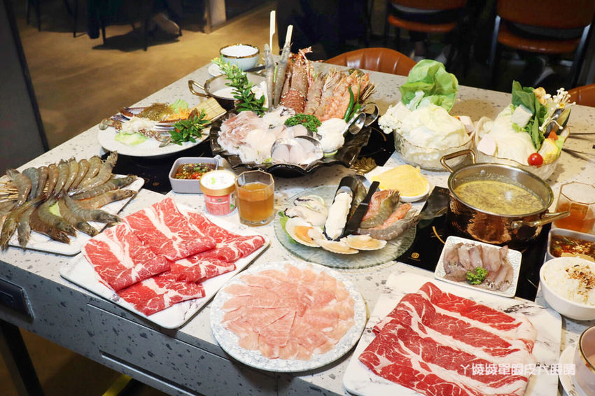 新竹巨城附近平價火鍋推薦鍋工館！單人鍋最便宜只要280元！湯頭免費試喝、貝殼一把抓