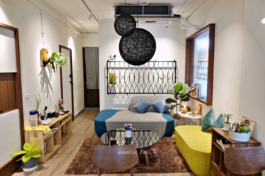 【台中】小煮咖啡 巷弄間小清新咖啡廳 植栽花園 不限時 寵物友善咖啡廳 - 水晶安蹄 不務正業過生活