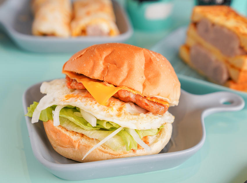 [高雄三民美食]原味輕食早餐-超爆餡~芋泥蛋餅x芋泥法國吐司!巷弄隱藏版手作三明治早午餐 - 美食好芃友