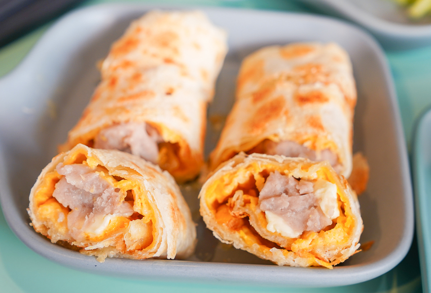 [高雄三民美食]原味輕食早餐-超爆餡~芋泥蛋餅x芋泥法國吐司!巷弄隱藏版手作三明治早午餐 - 美食好芃友