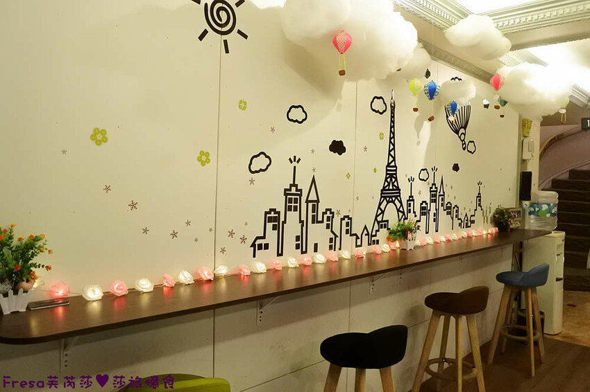 新北飯店【金色年代旅店】府中捷運站板橋後站商圈.高樓層遠眺市景.寬敞房型附早餐│府中商圈│板橋飯店 - Fresa芙芮莎♥莎旅憶食