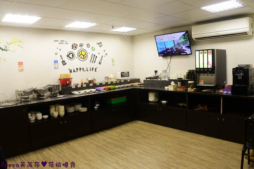 新北飯店【金色年代旅店】府中捷運站板橋後站商圈.高樓層遠眺市景.寬敞房型附早餐│府中商圈│板橋飯店 - Fresa芙芮莎♥莎旅憶食