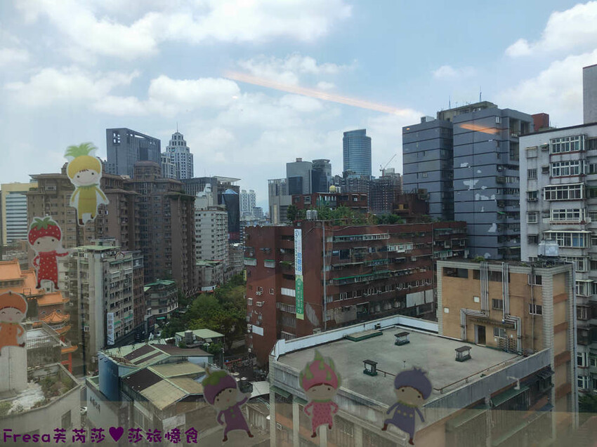 新北飯店【金色年代旅店】府中捷運站板橋後站商圈.高樓層遠眺市景.寬敞房型附早餐│府中商圈│板橋飯店 - Fresa芙芮莎♥莎旅憶食