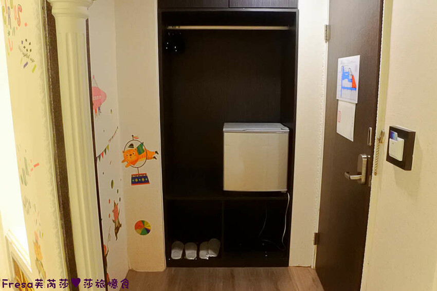 新北飯店【金色年代旅店】府中捷運站板橋後站商圈.高樓層遠眺市景.寬敞房型附早餐│府中商圈│板橋飯店 - Fresa芙芮莎♥莎旅憶食