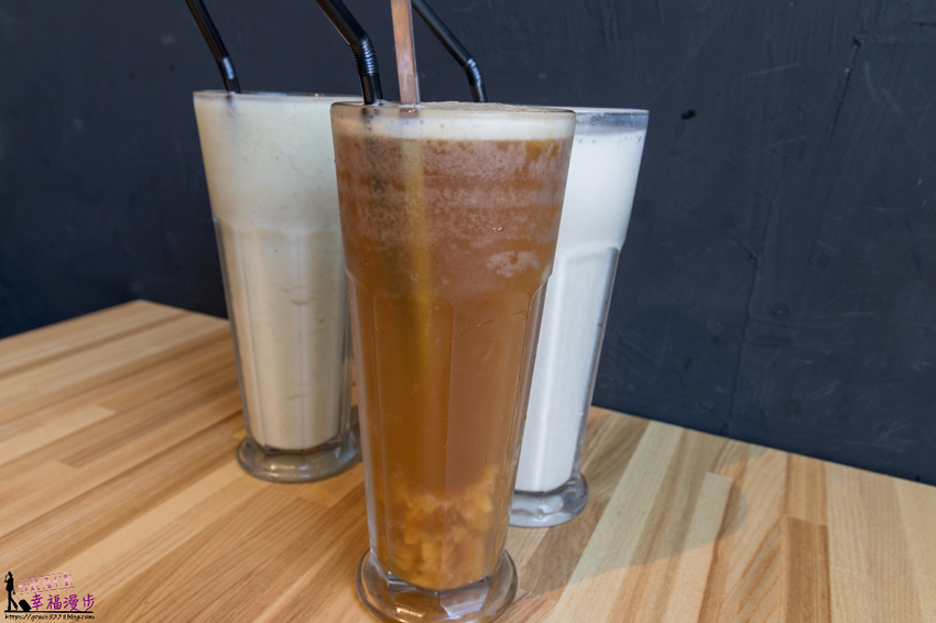 諾諾索 Non Lo So義式料理(向心店)|南屯區台中 --工業風格的用餐空間,餐點內容豐富且份量超大,海上全餐披薩有著滿滿的鮮味