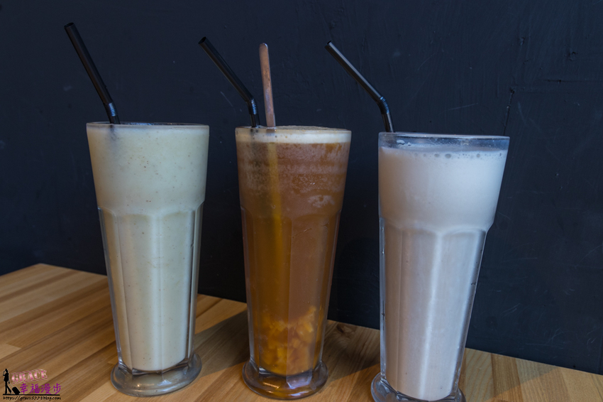 諾諾索 Non Lo So義式料理(向心店)|南屯區台中 --工業風格的用餐空間,餐點內容豐富且份量超大,海上全餐披薩有著滿滿的鮮味