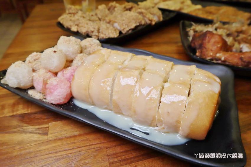 竹北鹽酥雞推薦阿力香雞排竹北文興店！整隻龍蝦包進雞排，居酒屋內用座位還有啤酒機冰淇淋機