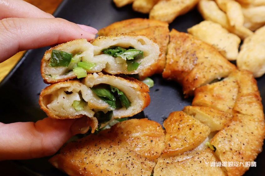 竹北鹽酥雞推薦阿力香雞排竹北文興店！整隻龍蝦包進雞排，居酒屋內用座位還有啤酒機冰淇淋機