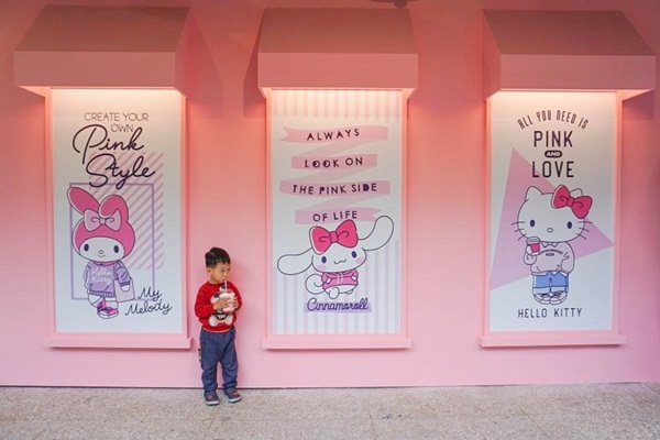 三麗鷗粉紅閨蜜期間限定店 /美食窩客 小腹婆大世界 提供