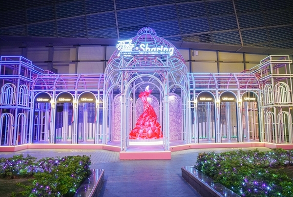 旅遊窩客 美食好芃友 提供 / 2018高雄夢時代愛.Sharing聖誕節