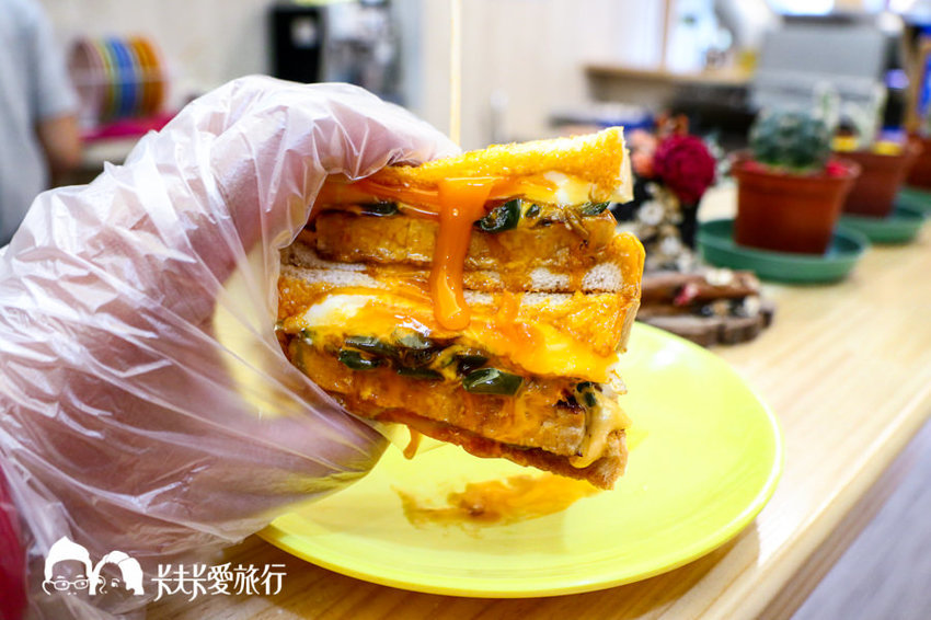 慢吞吞手作碳烤吐司 /美食窩客 卡夫卡愛旅行 提供 未經許可,不得轉載 慢吞吞手作碳烤吐司 /美食窩客 卡夫卡愛旅行 提供 未經許可,不得轉載