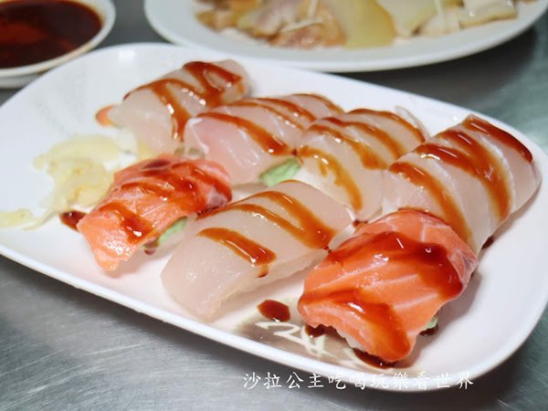 博愛市場(原仁愛市場)-黑面鯊魚煙 / 美食窩客 沙拉飯團 提供 博愛市場(原仁愛市場)-黑面鯊魚煙 / 美食窩客 沙拉飯團 提供