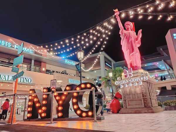 旅遊窩客 深夜咖啡因 推薦「華泰名品城聖誕村」