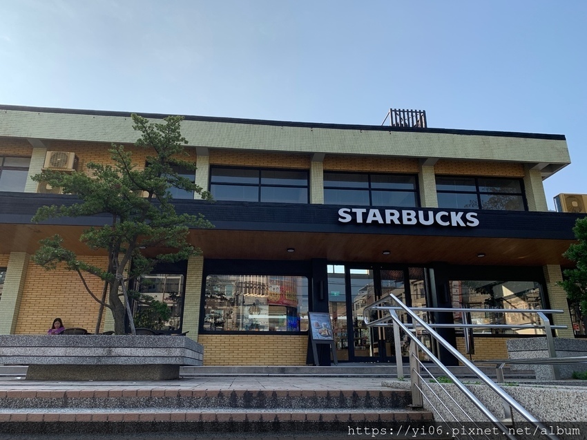 美食窩客 溫蒂 曾在「星巴克 新竹新豐門市」