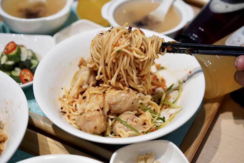 美食窩客 阿華田的美食日記 推薦「墨竹亭|燃麵本家」