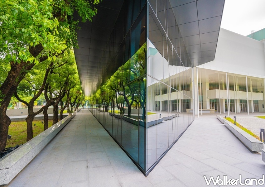 屏東景點「屏東縣立圖書館」 / WalkerLand窩客島整理提供 未經許可不可轉載 屏東景點「屏東縣立圖書館」 / WalkerLand窩客島整理提供 未經許可不可轉載